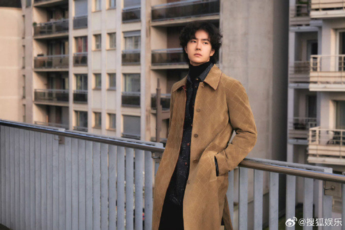 王一博回应私生爆料王一博不惹事，但也不怕事，别来沾边乐华娱乐回应王一博私生爆料疑