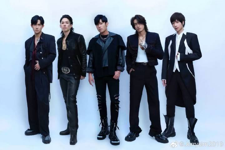 任何事物的转承启合都是在吐故纳新的前提下进行的。周杰伦和阿信的加入一定会让演唱会