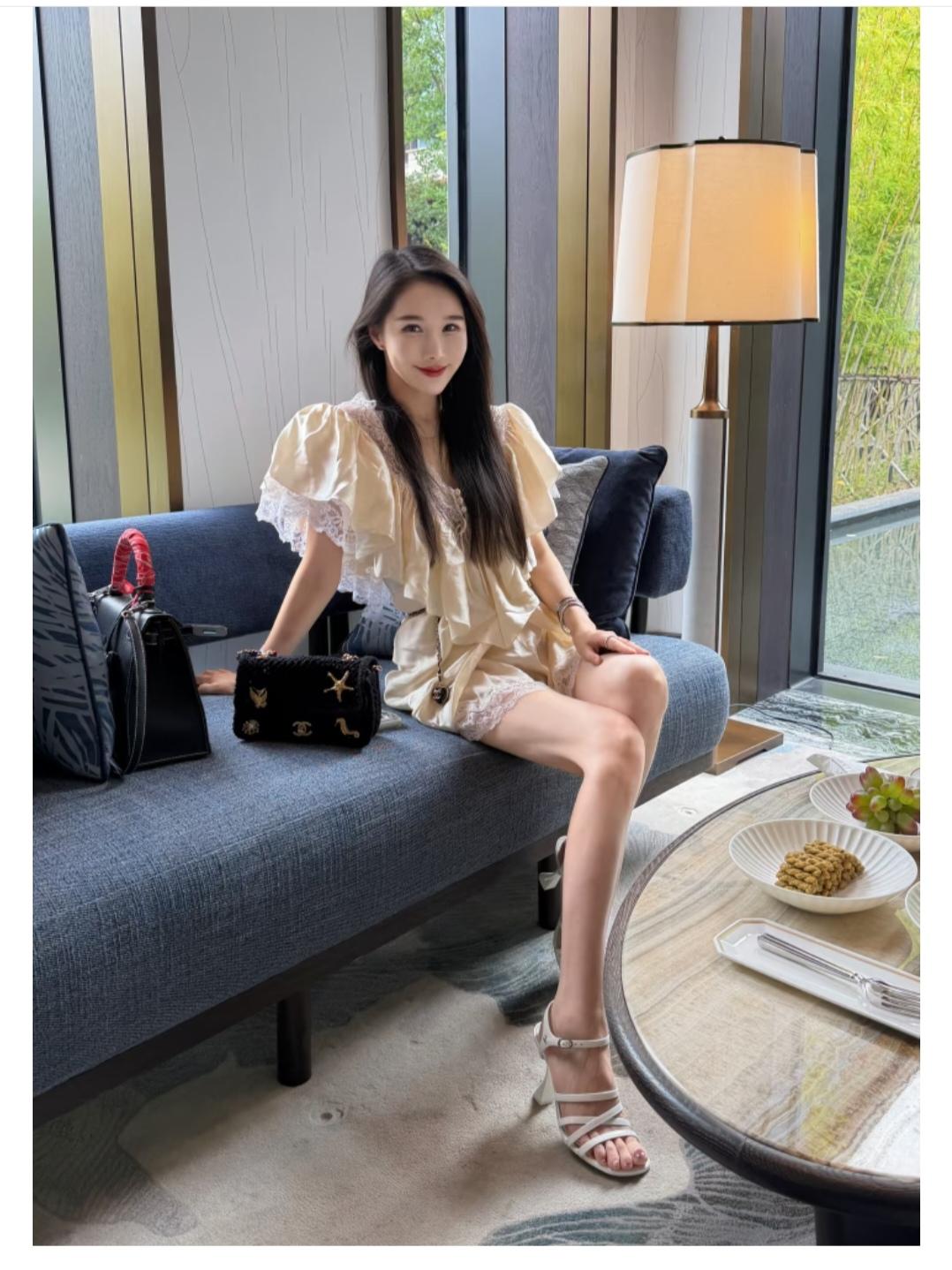 果然个子高了脚也大。