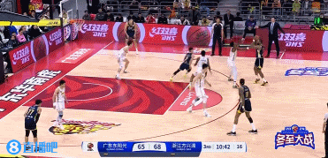 这就别怪教练不给机会了。莫兰德这临时客串3号位，打的比宏远任何一个国内3号位都要