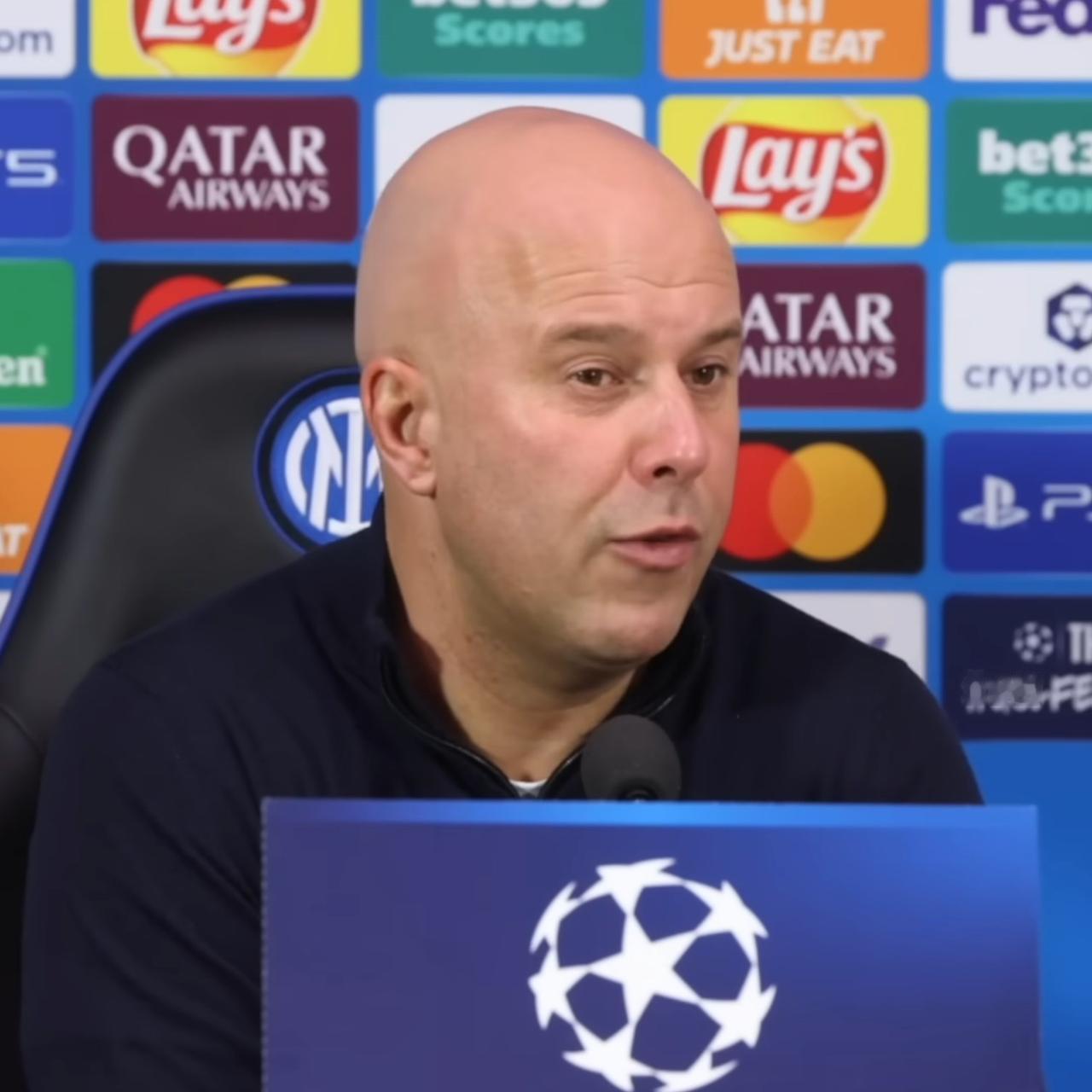 【球迷的歌声意义非凡】在利物浦与国际米兰的欧冠比赛中，刚开场不久，红军球迷就唱起