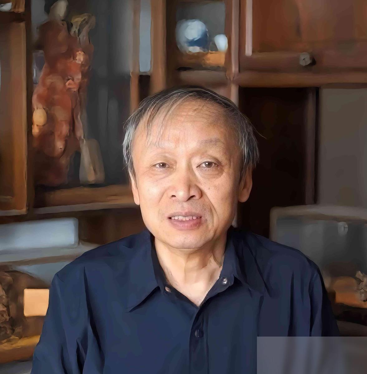 清华毕业的杨学志称项立刚为中专生，北大毕业的王小东也称项立刚是低学历出身。这事最