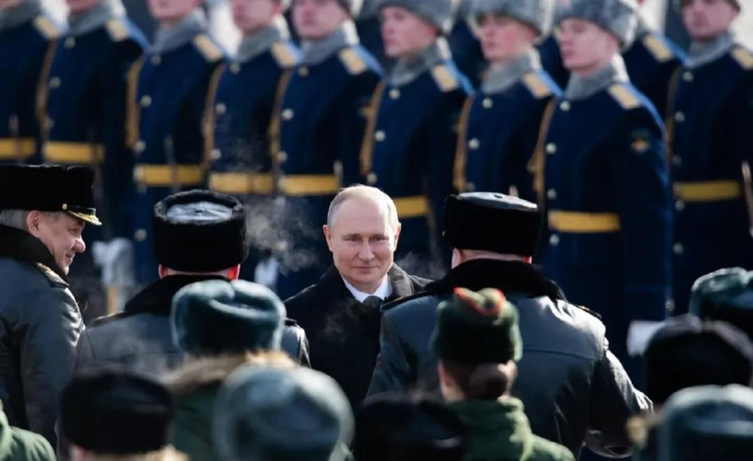 解局：乌克兰放弃加入北约领土问题拒不让步 ，特朗普圣诞停火梦难