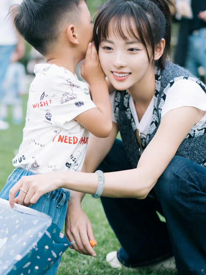 张嘉倪获两子抚养权三年漫长拉锯终于等到公正结果，两个儿子抚养权全数归张嘉倪，这是