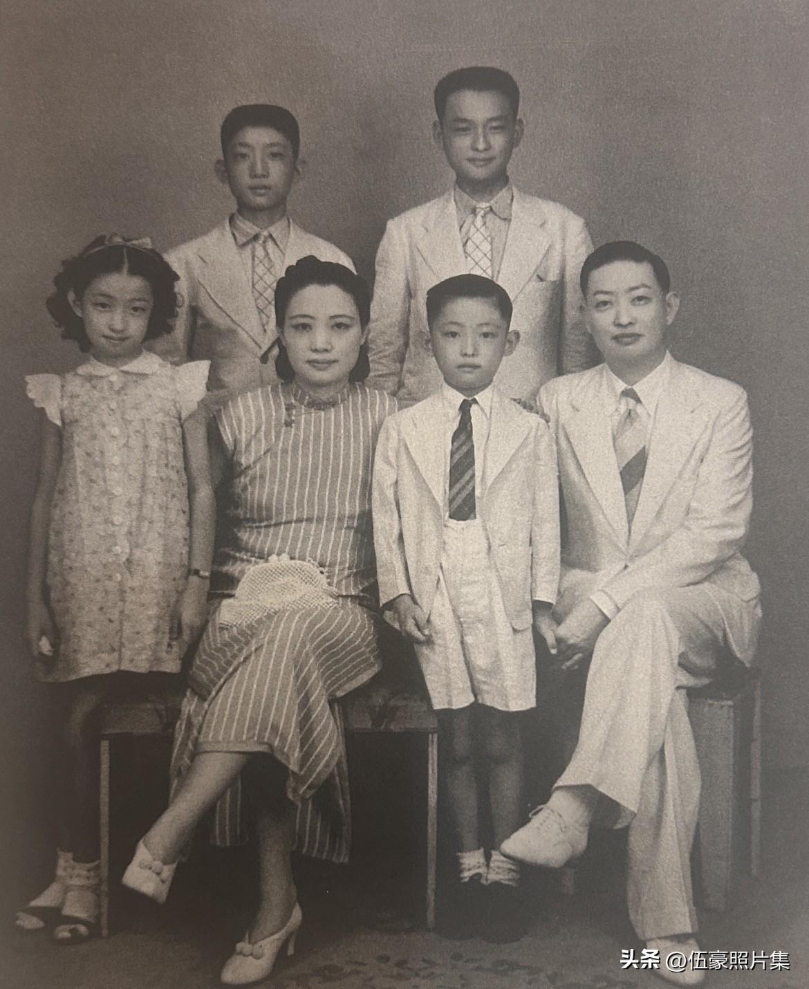1941 年夏，福芝芳携子女由上海来香港拍摄的全家合影。前排左起：梅葆玥、福芝芳