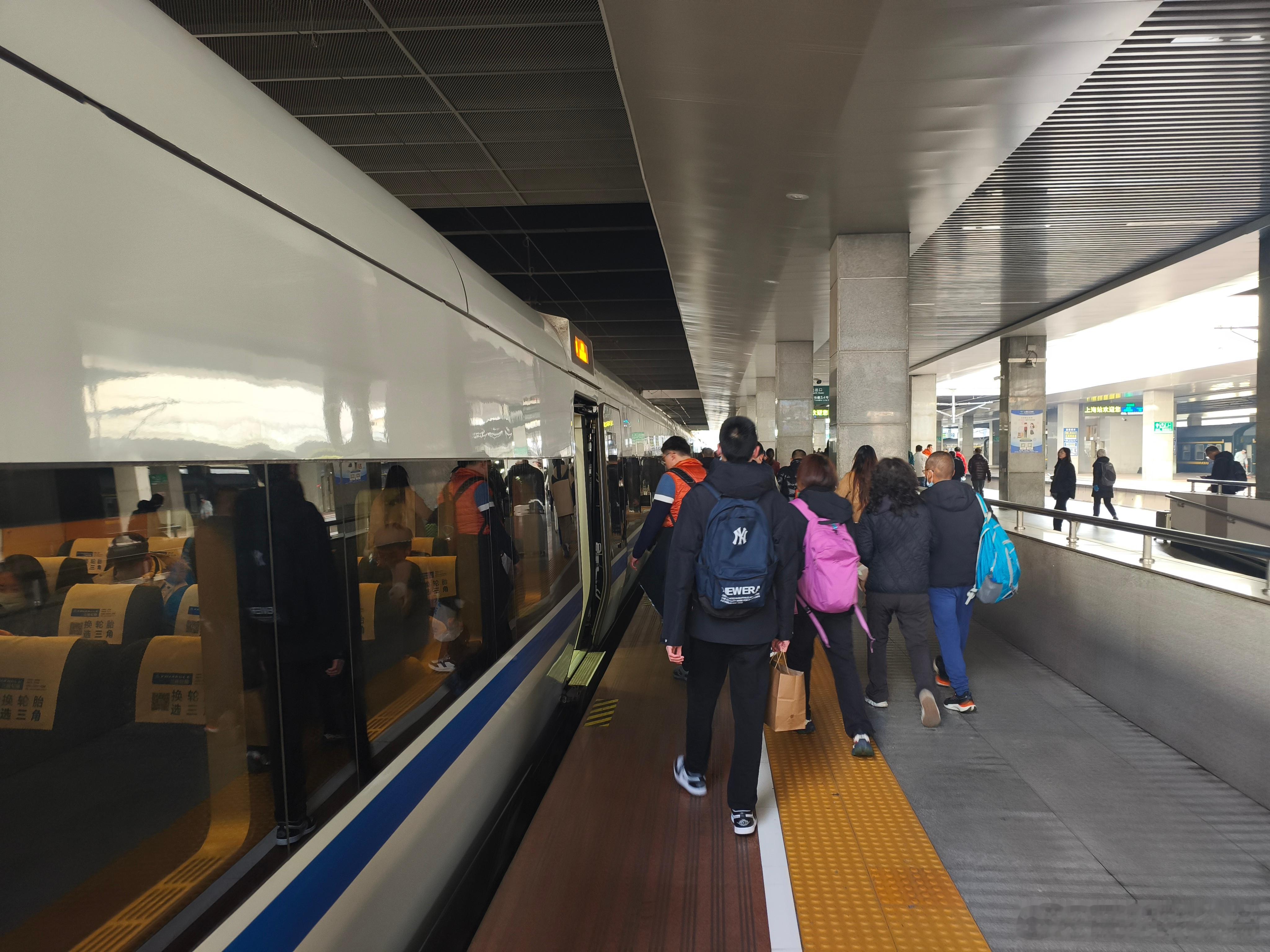 南京南站一日游，有没有好吃的推荐