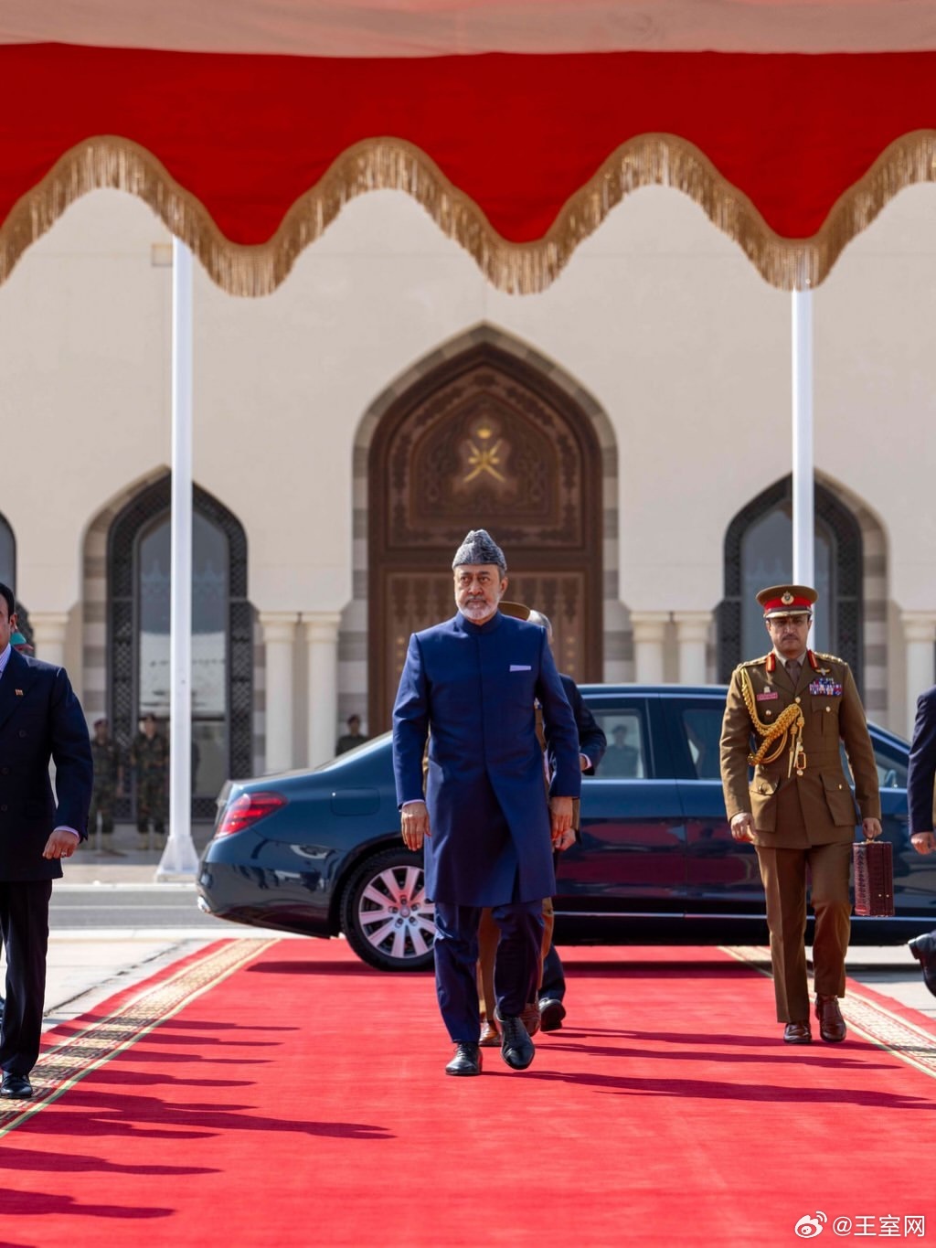 英国王室 🇬🇧🇴🇲10月19日，阿曼苏丹海赛姆·本·塔里克·阿勒赛义德离