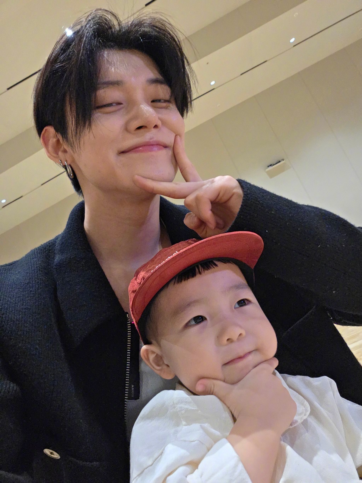 【Ins】taeha ins上传与TXT崔然竣的合照，