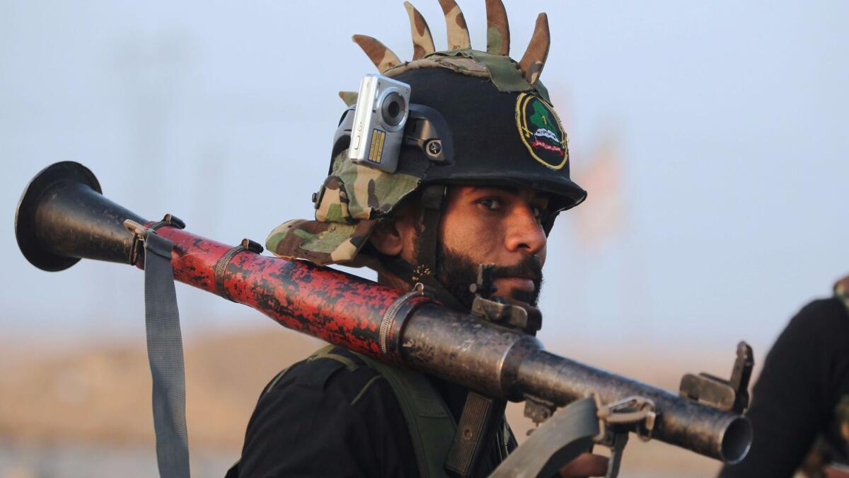 央视新闻报道称，当地时间24日，伊朗军队用导弹打击了位于伊拉克库尔德自治区（库区