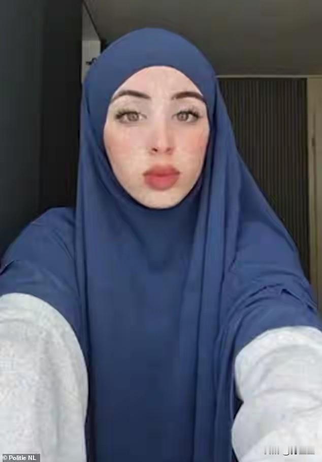 虎毒不食子啊，花一样的年纪，画一样的姑娘（下图），就这样居然被自己至亲以所谓的荣