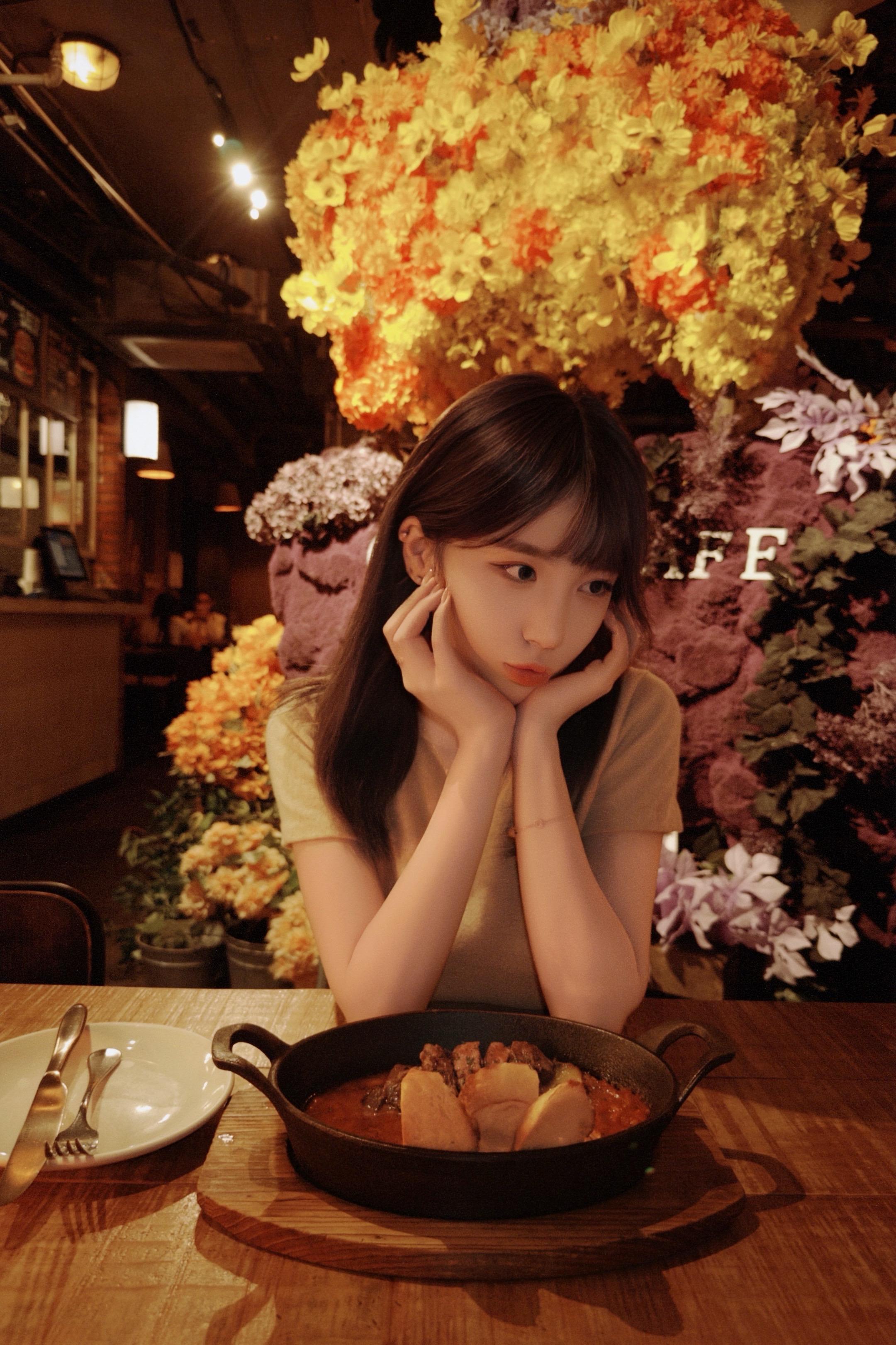 最应该拥抱的季节里 我连你身上的味道都不知道