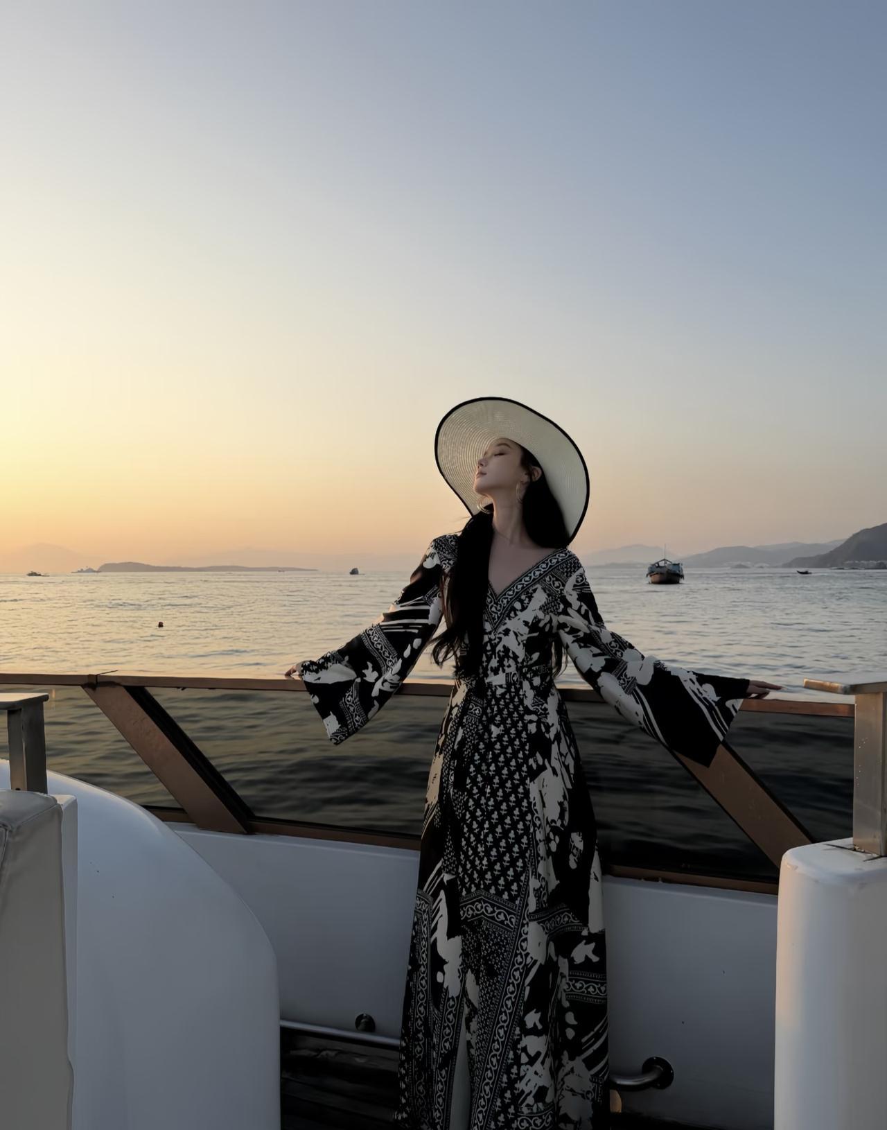 你朋友这番话，其实说出了很多女人不会轻易说出口的心事。

现在大家都爱夸女人独立