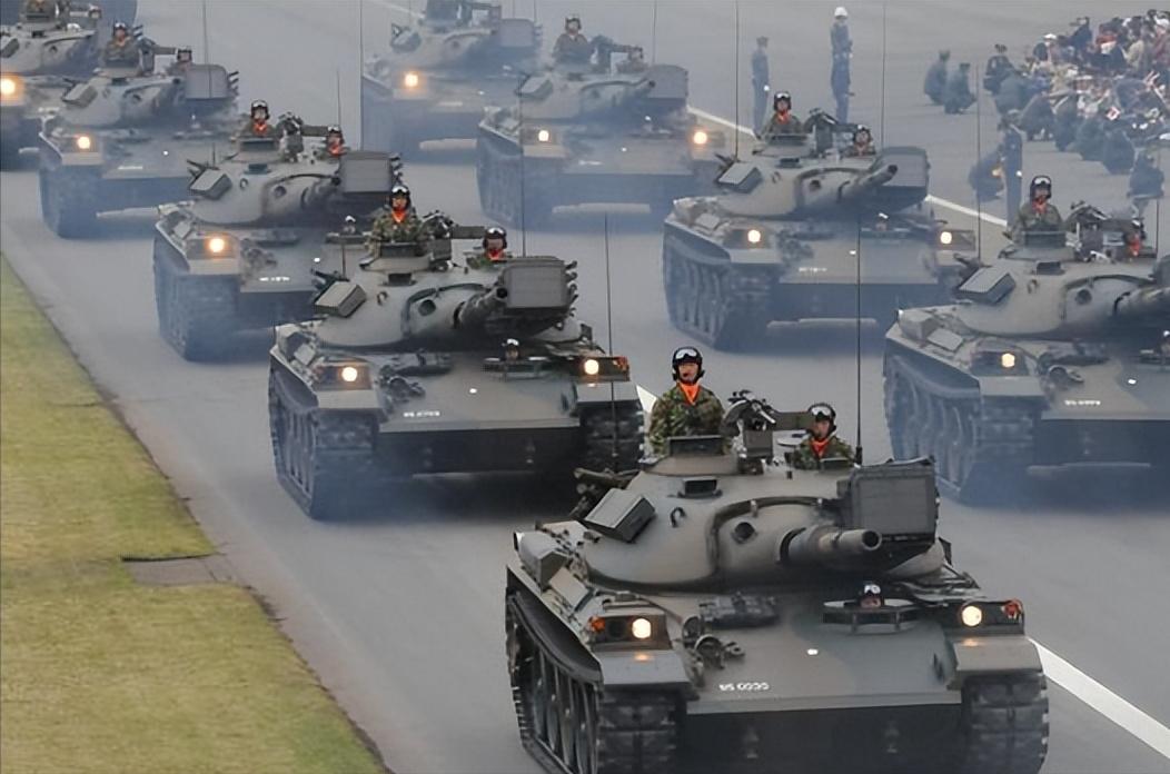 中国总是退，总是忍让；最让人头疼的是，中国从来没有灭亡日本的军事计划与准备。整个