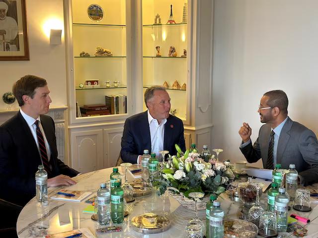 白宫向以色列发出信号：伊朗问题谈判陷入僵局。

第12频道报道称，华盛顿方面告诉