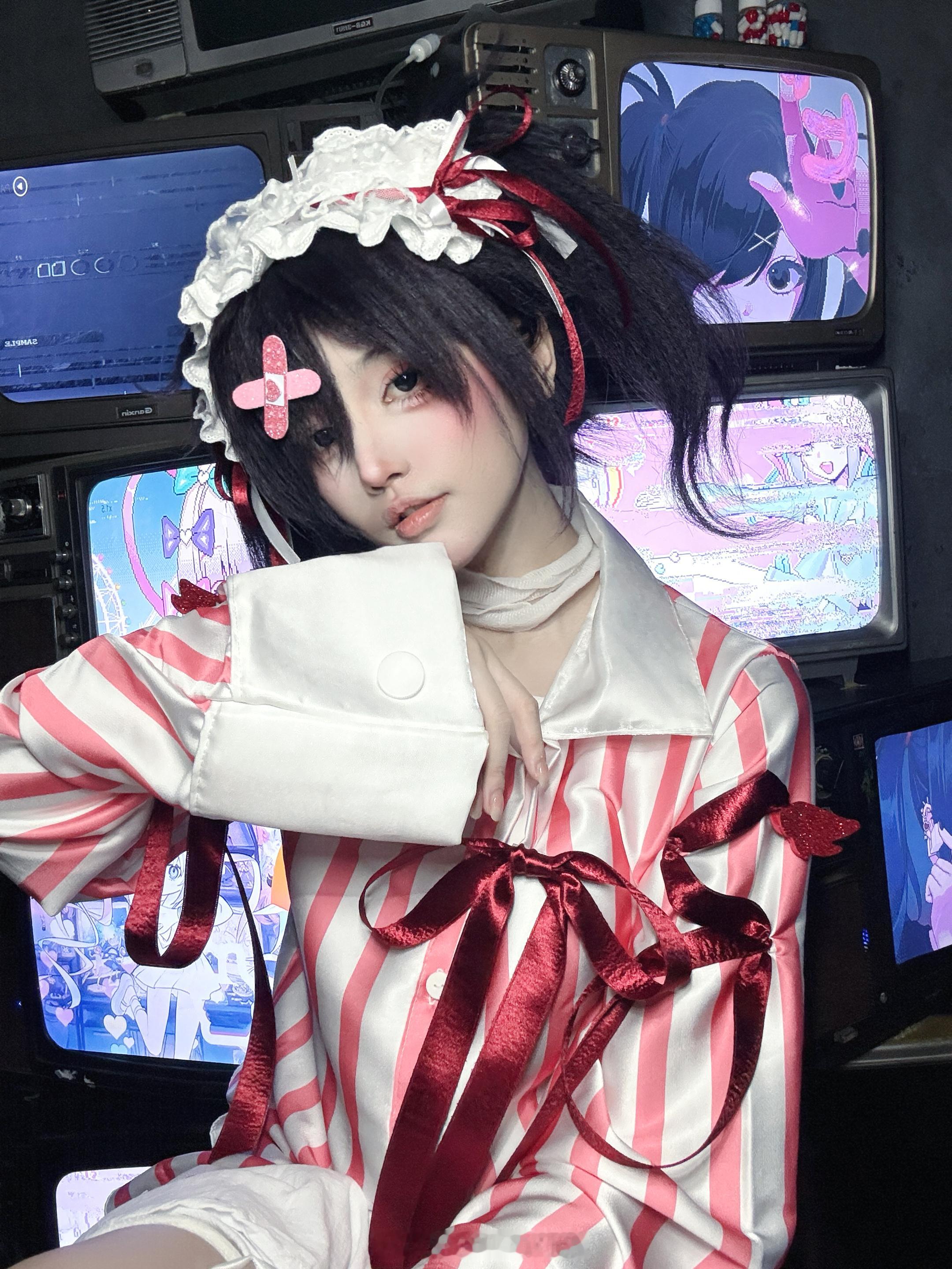 cosplay  因特网不是治病的地方哦今天在新世界城的主播女孩重度依赖快闪——