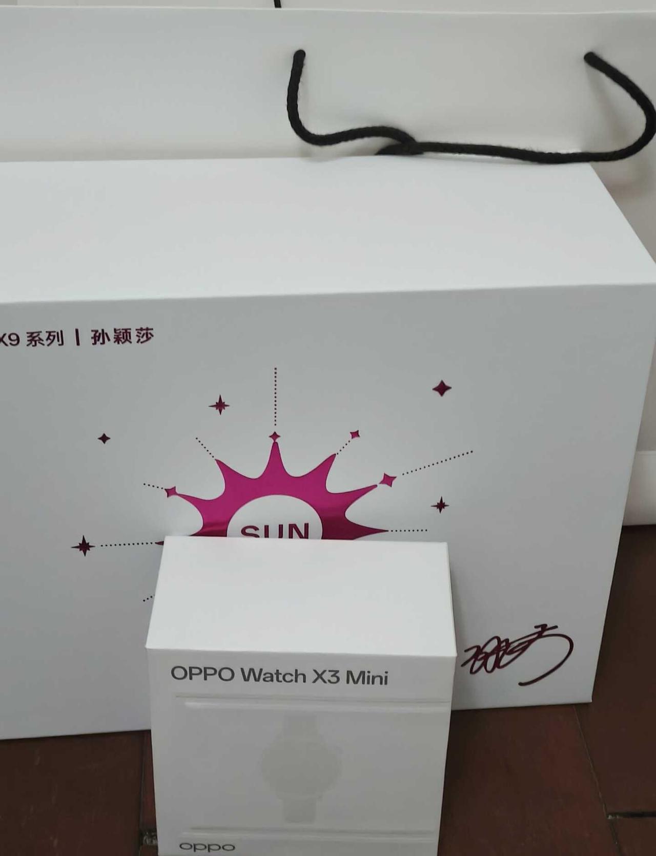 出银色esim蜂窝板（线下店买的，戴了3个月，状态很好，无划痕）