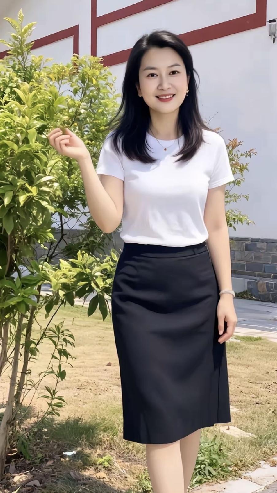 为什么很多人掏心掏肺，最后还是走散了？
 
其实感情从不是一个人硬撑，全靠双向的