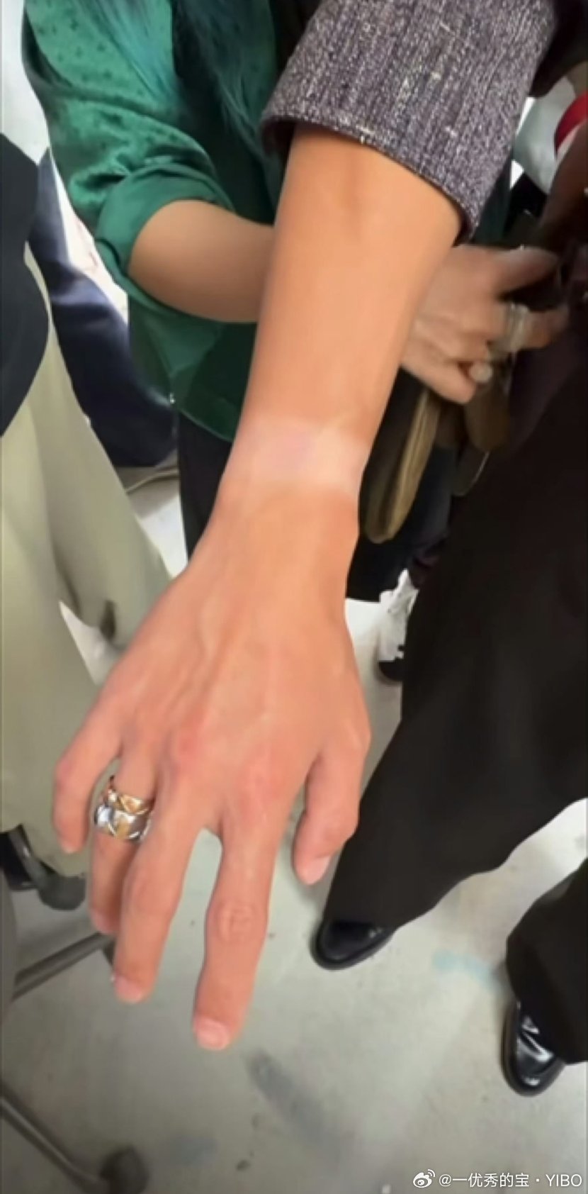 不得不说，王一博的本色好白哦