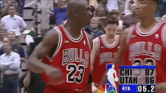 乔丹世纪一投重点其实并不是推不推人的问题，而是最后球进不进的问题。
如果这球不进