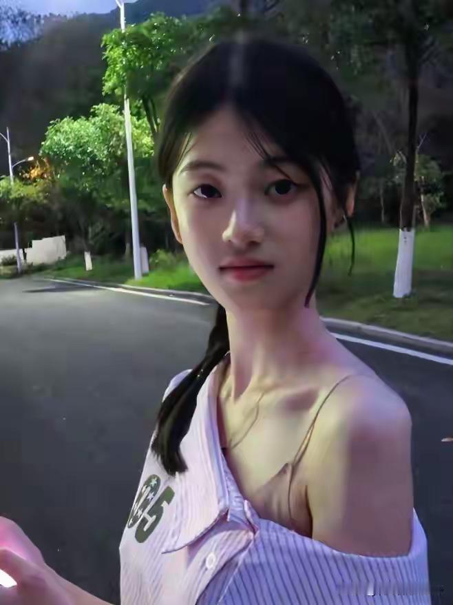 晚上的风好凉快呀可又是一年夏天 我依旧是很美 也没有一直甜 无差但 可。。。美女
