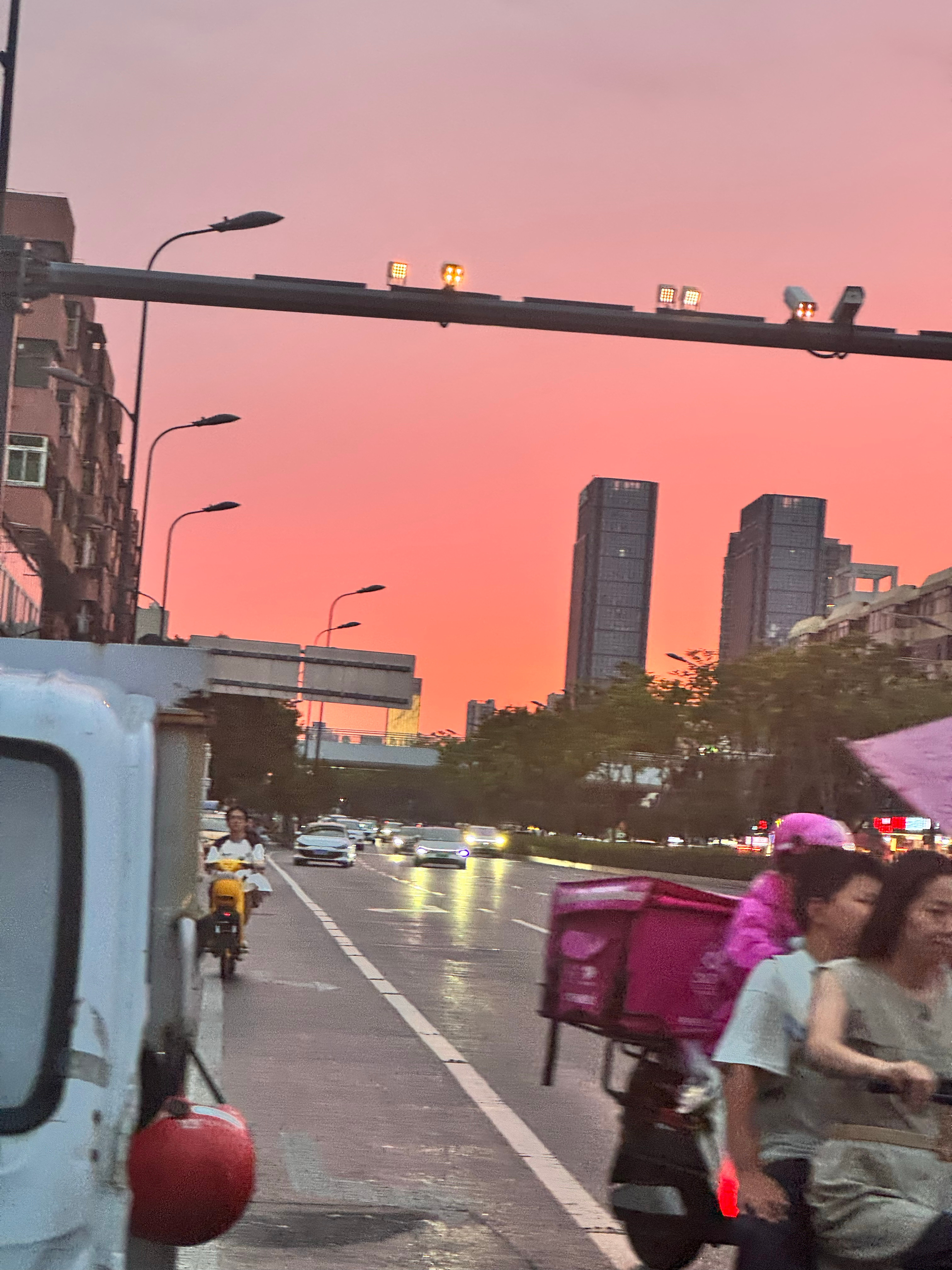 越美丽的东西越危险，这就是暴风雨前的宁静吗台风台风巴威