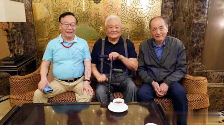 国足泰斗年维泗93周岁寿宴，徐根宝、金志扬、张路、武磊等人出席