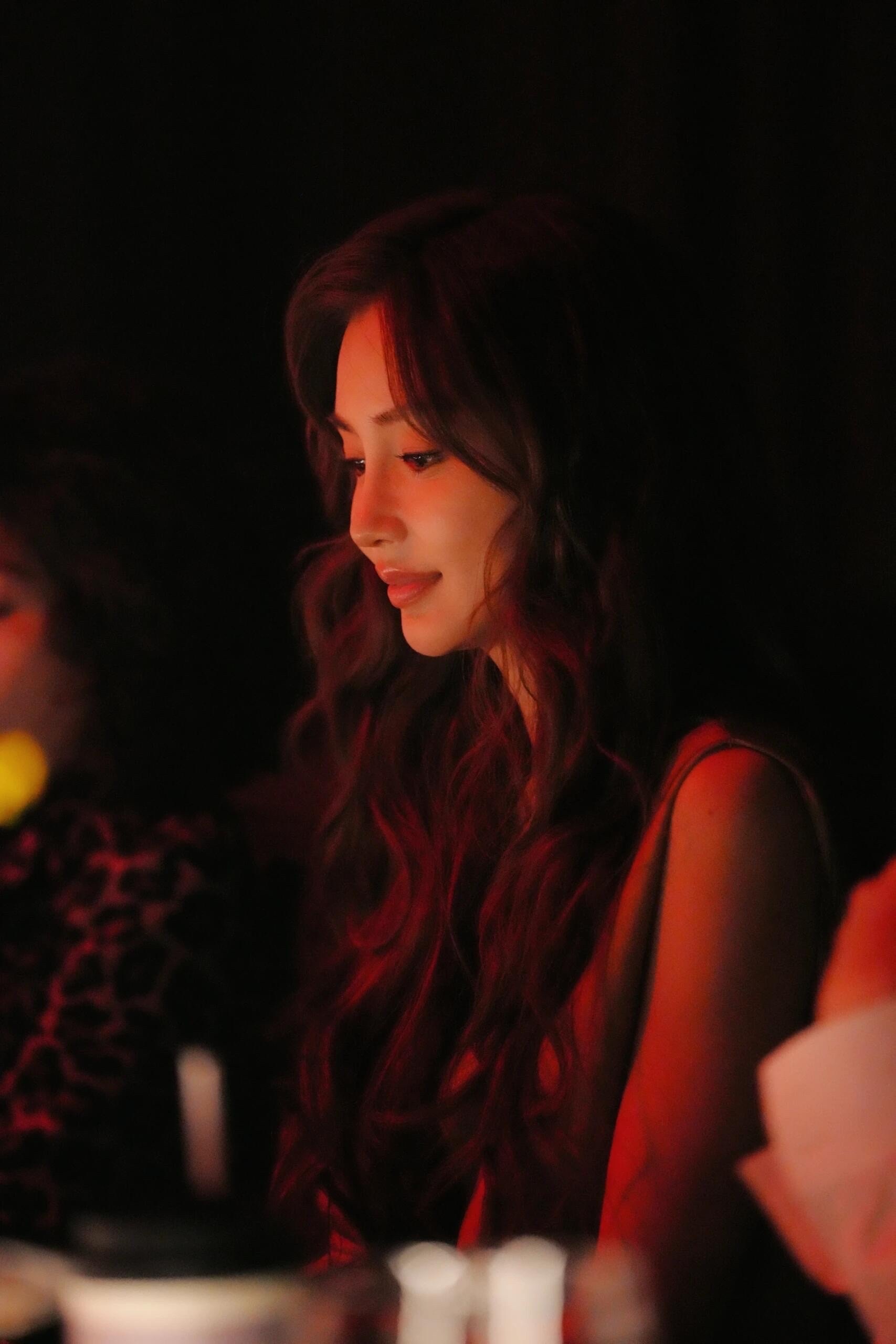 嗑颜bot 投稿：angelababy上城士晚宴内场图 