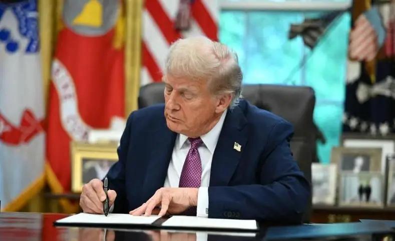 美国中期选举网红们活得真是舒坦，他们替政客当打手赚得盆满钵满

2026年美国中