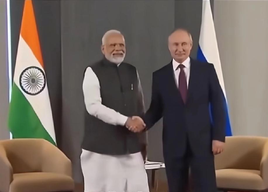 12月12日快讯！
三哥又开始搞笑啦[捂脸]！
印度国大党成员指责该党存在存在严