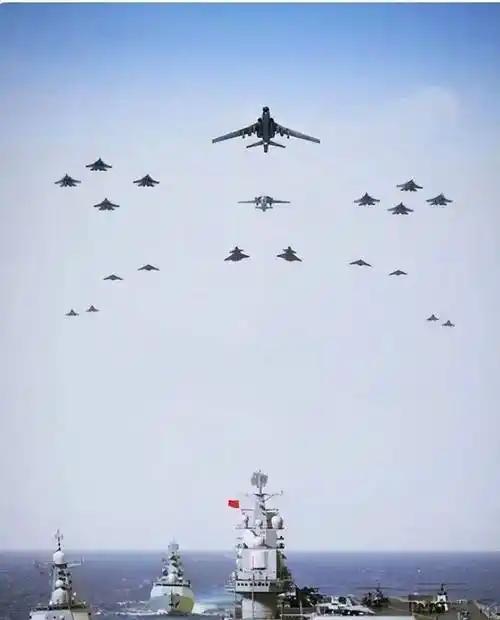 最近有人说中日关系有缓和迹象，可实际情况却暗流涌动。
11月日本新首相高市早苗上