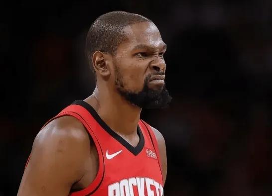 火箭，济贫大善人！
今天，火箭102-103不敌开拓者。
目前，火箭22胜12负