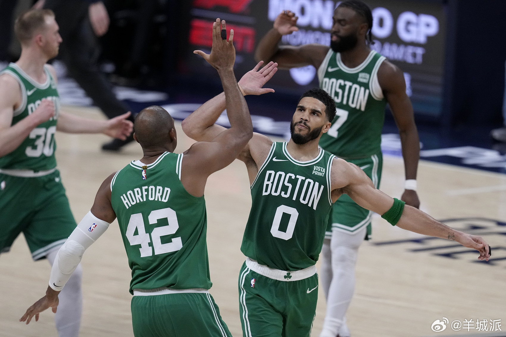 【【NBA·总决赛】基德“诡计”变“笑料”，凯尔特人主场再胜独行侠】北京时间6月
