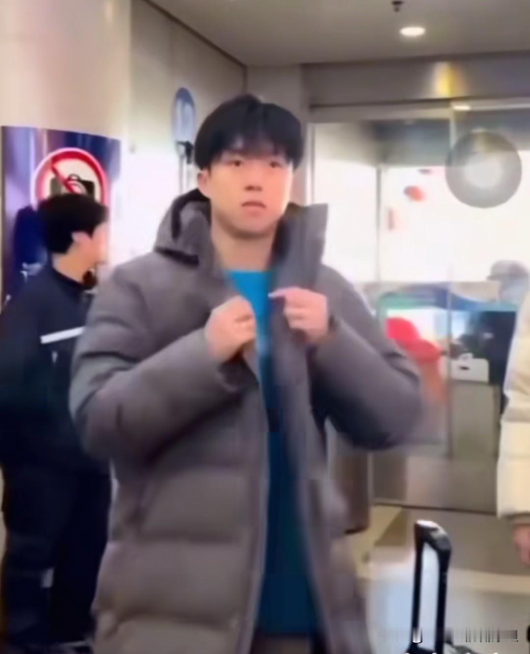 海口亚洲杯，王楚钦来了！

有网友说，这次大赛王楚钦压力大，担心他能否如愿。
