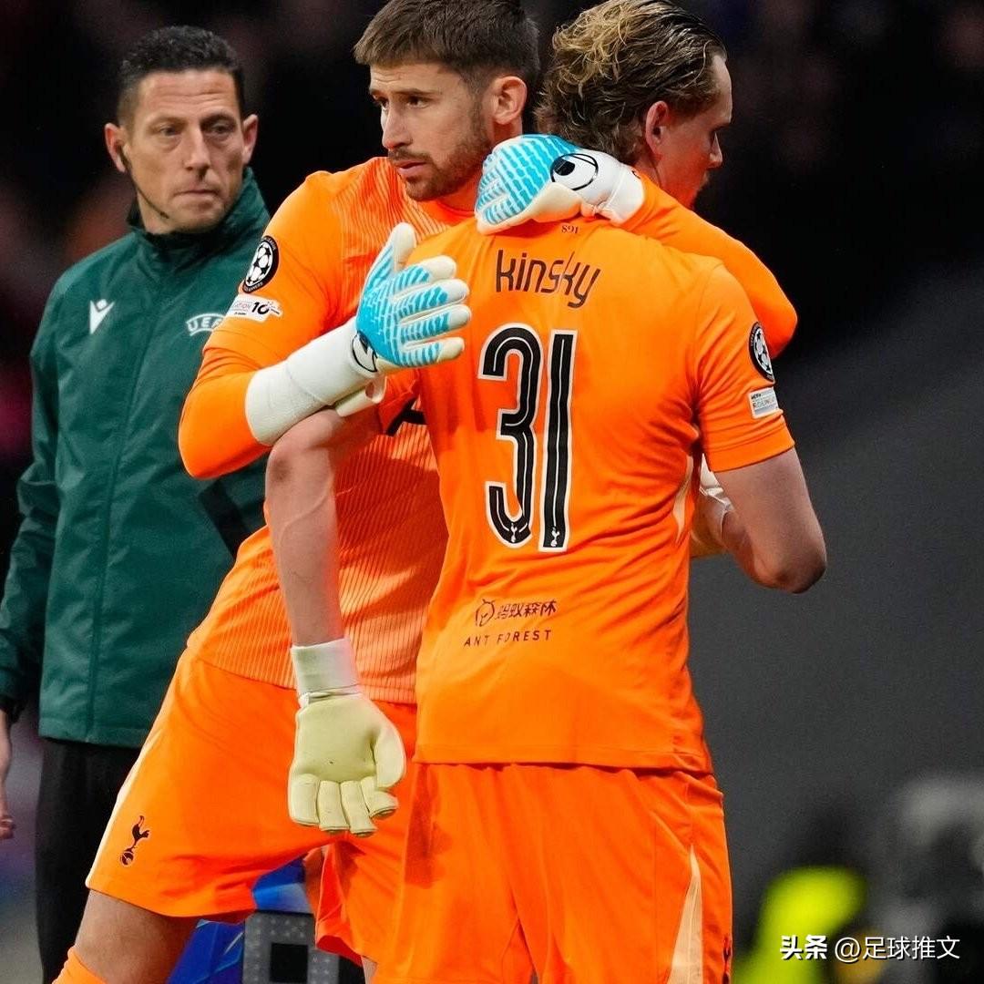 库尔图瓦表示：“在昨晚热刺的比赛后，我联系了安东宁·金斯基。我在马德里竞技犯过错