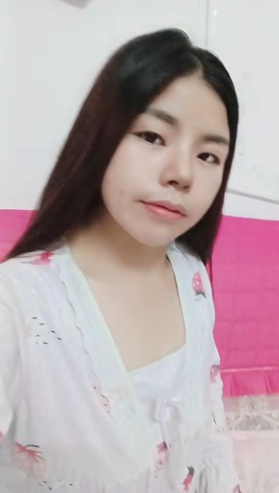 累成狗 素颜也能美到发光