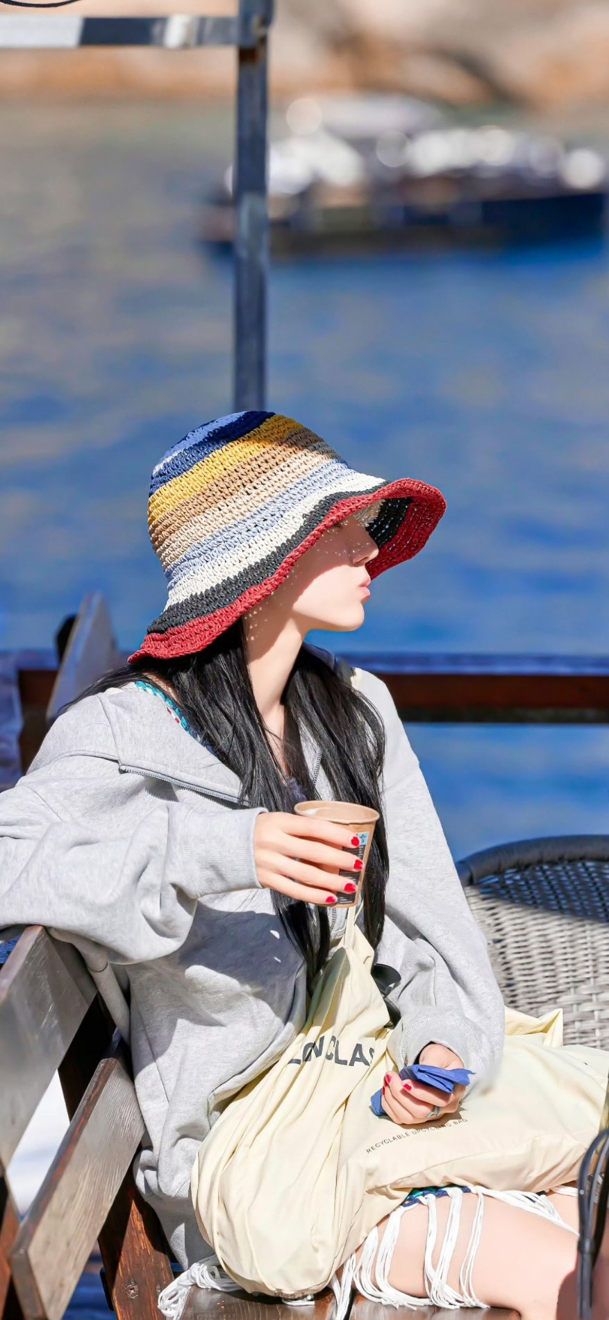 迪丽热巴是不是还挺适合旅游综艺的？ ​​​