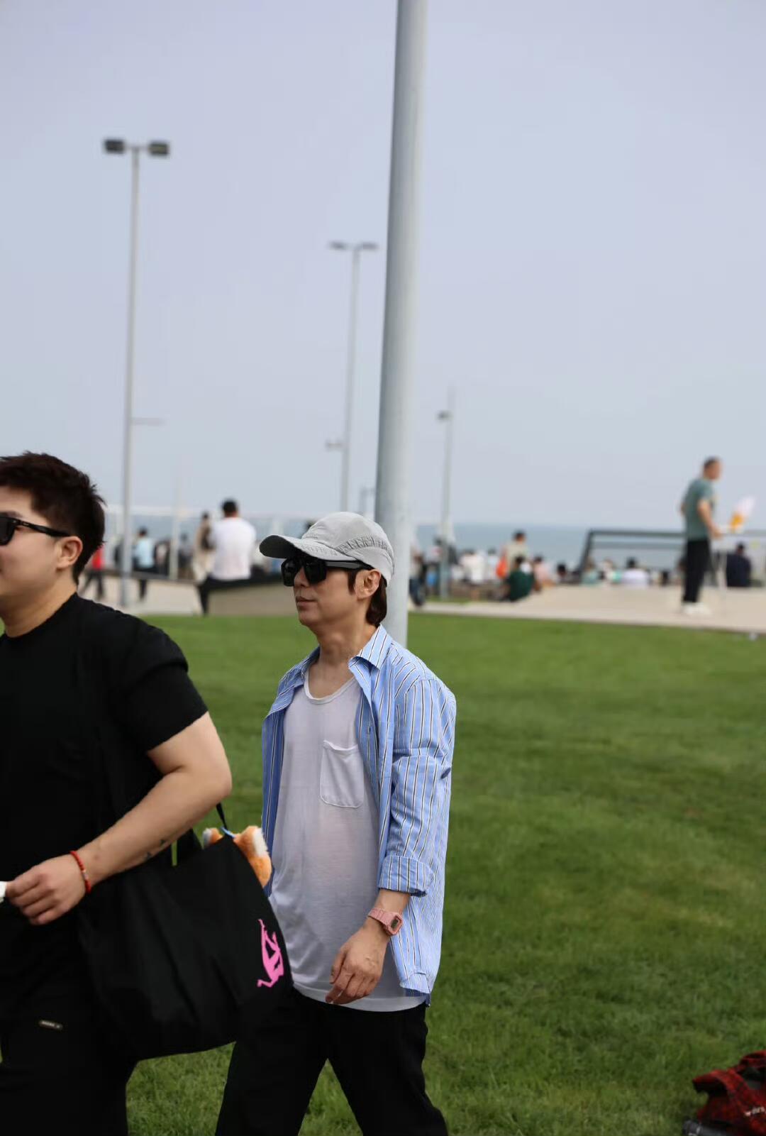 何炅希望可以衰老得慢一点何老师希望身体衰老慢一点何老师希望衰老来得再迟缓一些，不
