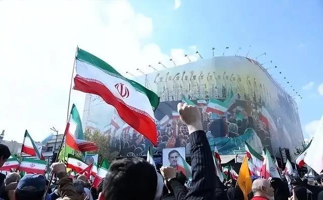 特朗普嫌 “又贵又慢” 取消会谈，伊朗：压根没打算谈

4月25日，国际政坛演一