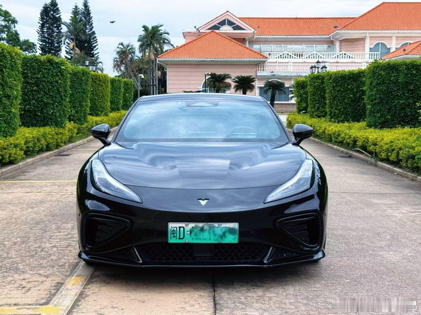 朋友那边收了台23年上牌的哪吒GT5606万公里两个面喷漆一手车虽然哪吒已经倒闭