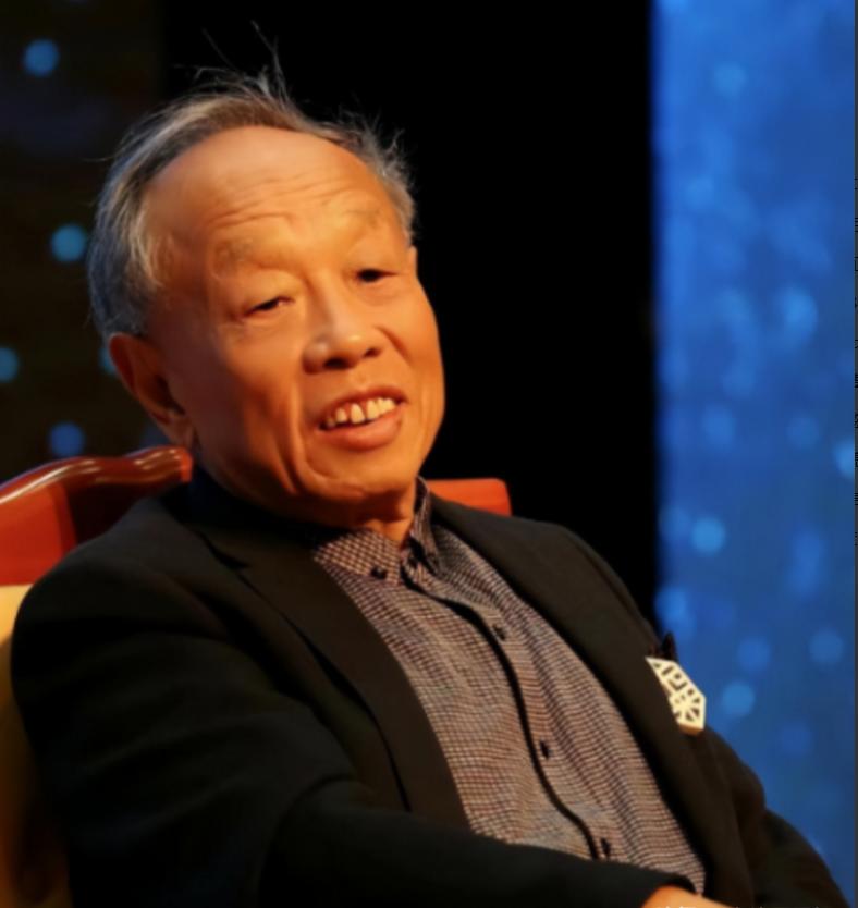 他是驻美大使，在美国大学演讲时，被一老太太质问为什么要侵略西藏？他一句话反问，让