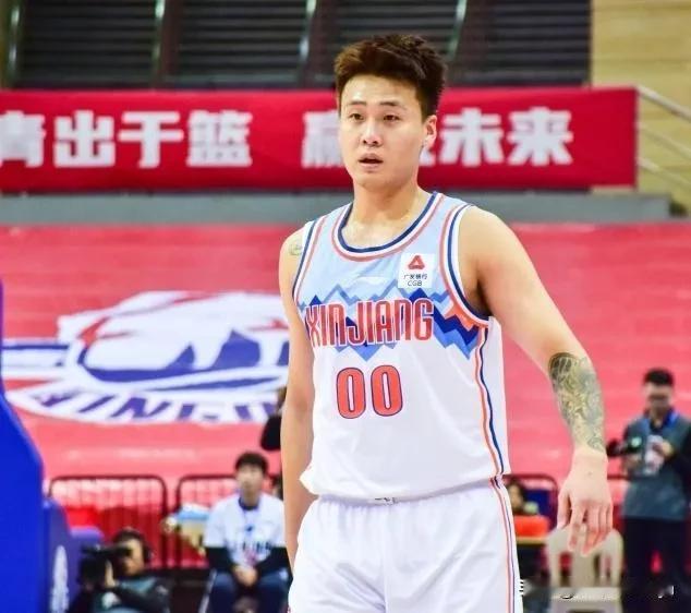 随着新疆男篮134：94大胜宁波男篮，一战让我们彻底刷新了认知。

1. 新疆队