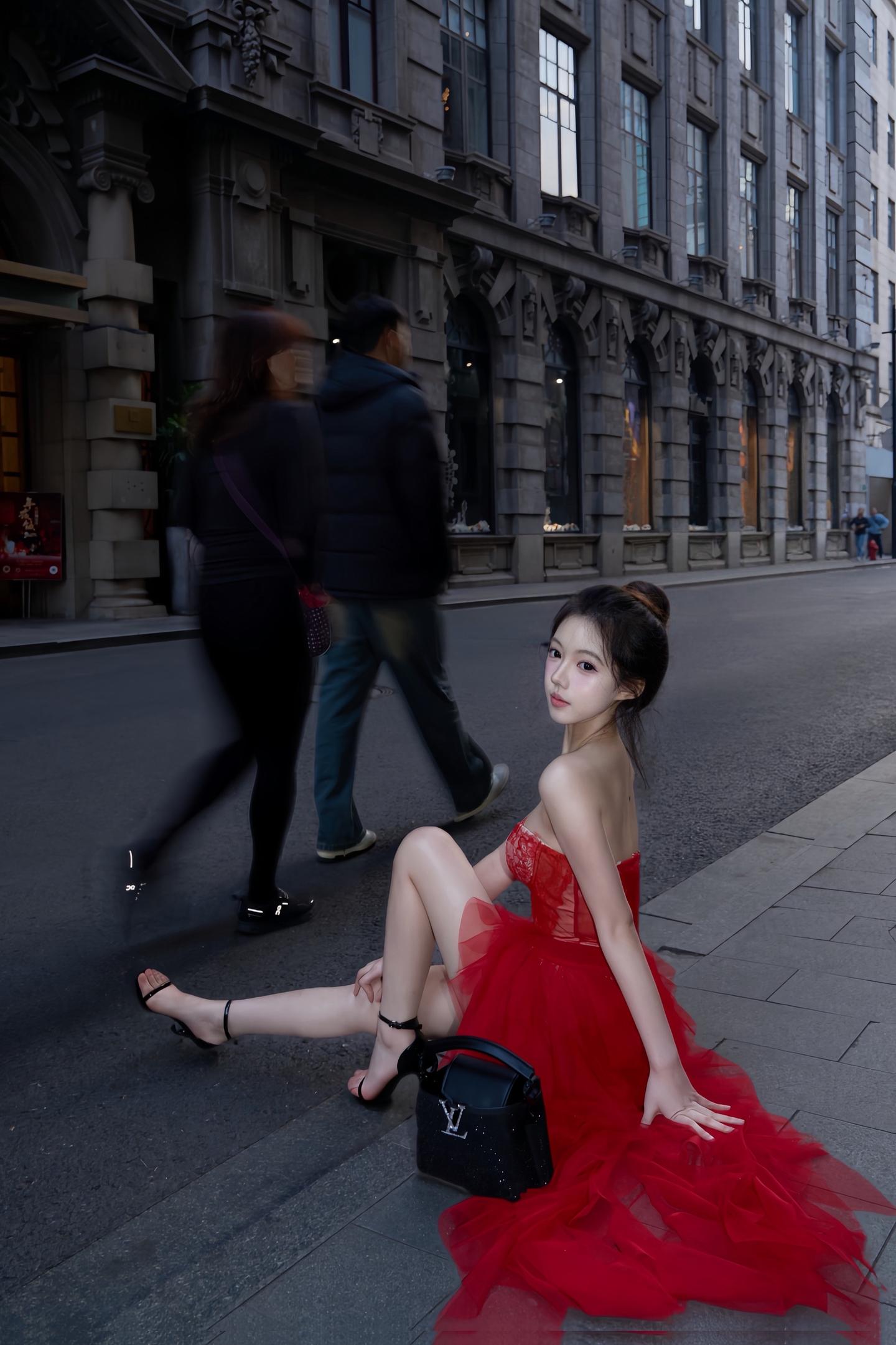 一边流泪一边搞定所有事情的可爱女人