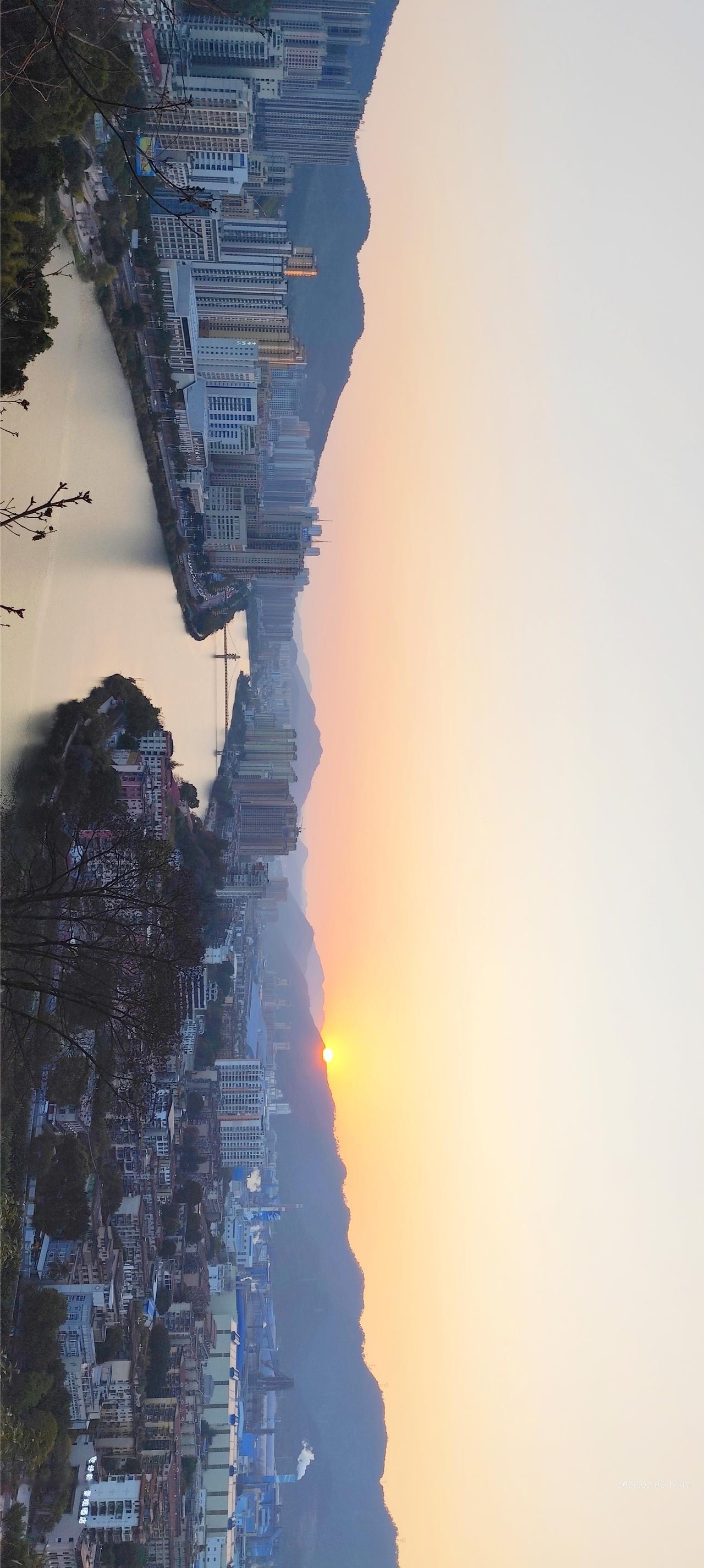 山城落日，一片祥和
美丽家乡，福建三明[赞]