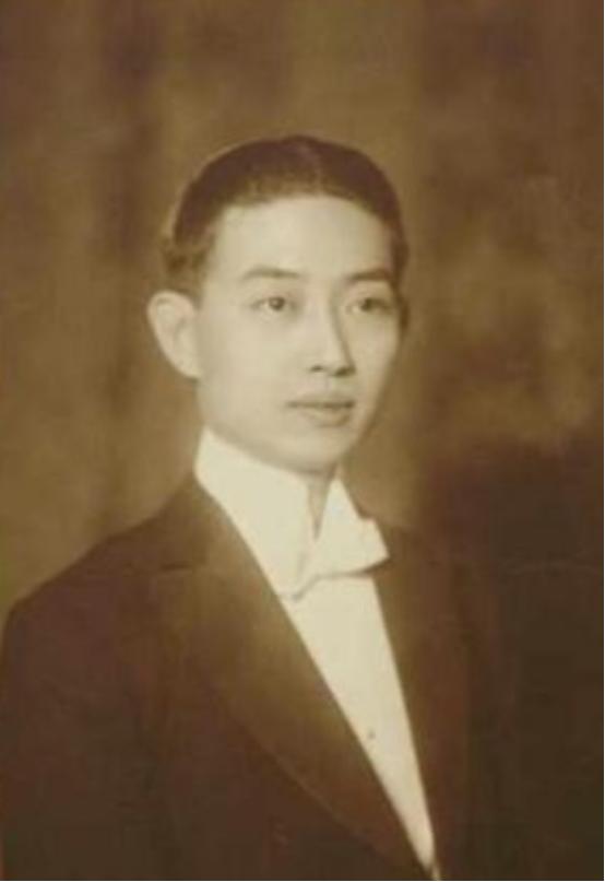 当年，杜月笙在重庆遭人绑架，绑匪开口要40万，杜月笙却说：“给你90万，剩下的钱