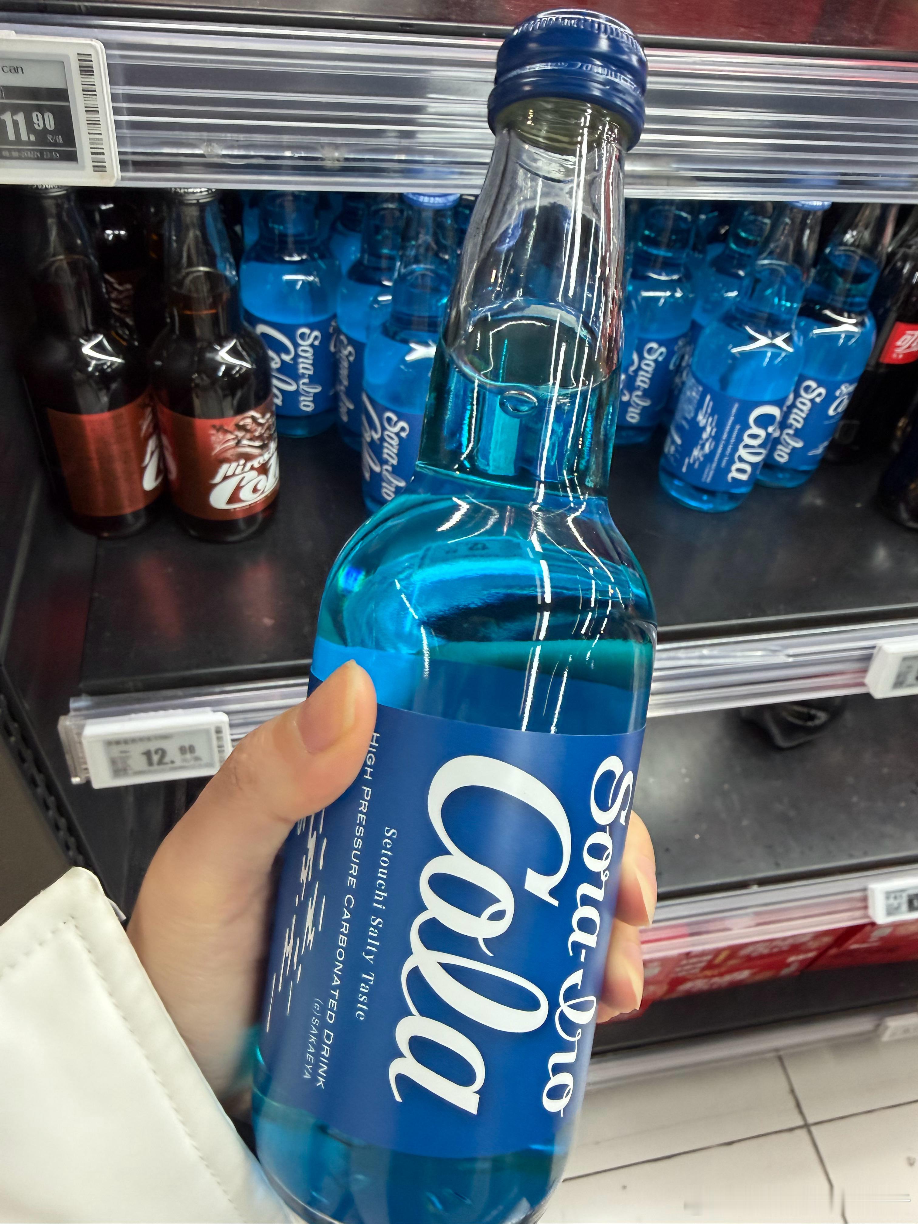 有道是：罕见的水果不一定好吃，要相信老祖宗严选。所以，我没买这个拇指西瓜。但是老