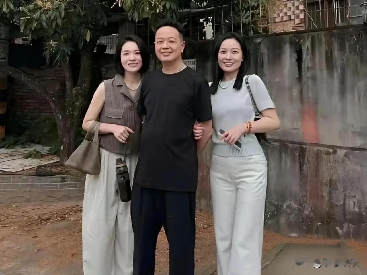 一家三口人，哪个是女儿？三子女家庭
