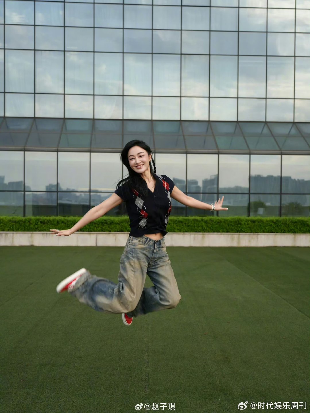 赵子琪乘风妆造完全青春女大来的乘风2026清爽元气挂真的赢麻了！赵子琪这妆造完美