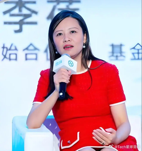 【李蓓回应净值大跌31%：笑我先看下自己】李蓓回应旗下产品净值大跌近日，私募魔女