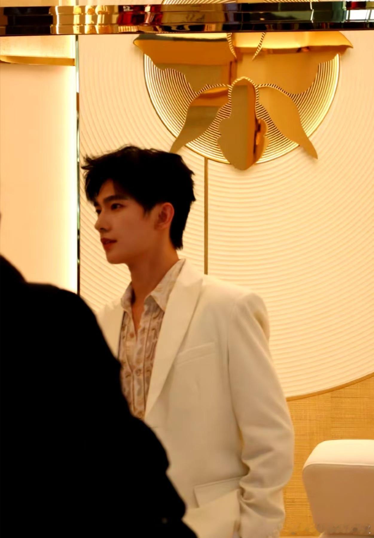 杨贵妃还是如此清纯动人，有这脸啥都不用愁 