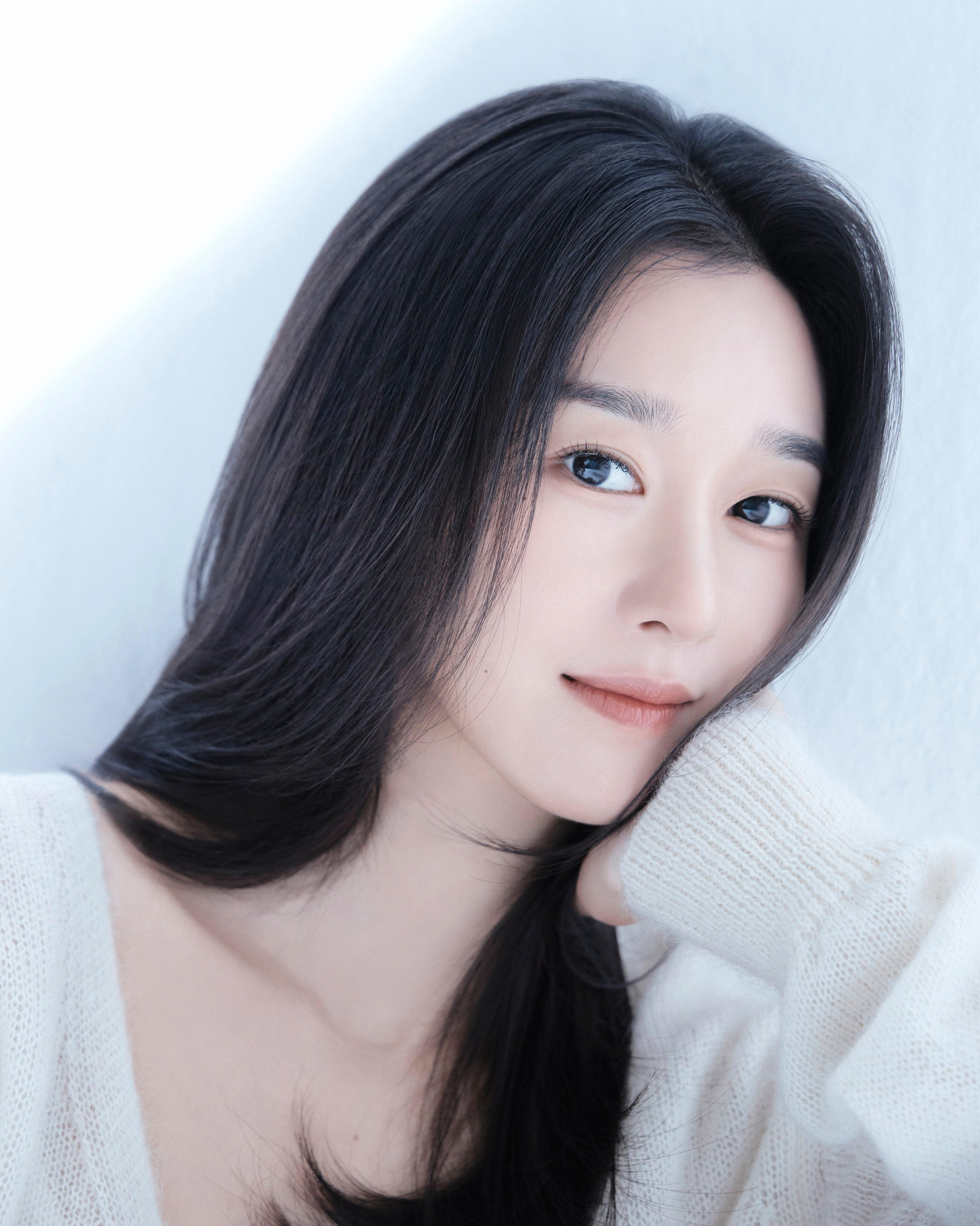 徐睿知最新公式照 